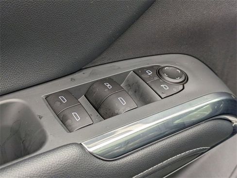 New 2026 Chevrolet Traverse LT w/ Sun and Wheel Package image 9