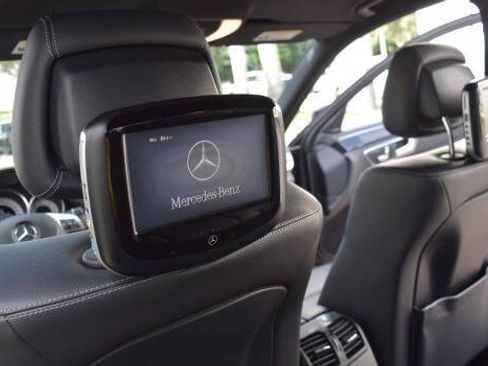 Used 2014 Mercedes-Benz E 250 BlueTEC Sedan image 45