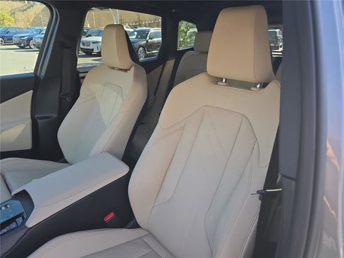 Used 2025 BMW X3 xDrive30i w/ Convenience Package image 23