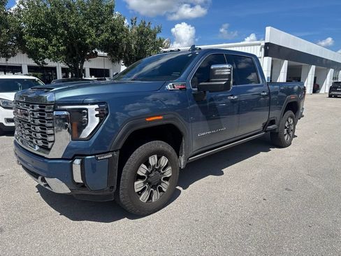 Used 2025 GMC Sierra 2500 Denali w/ Denali Reserve Package AWD/4WD image 1