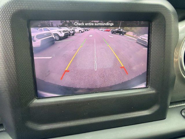 Used 2018 Jeep Wrangler Unlimited Sahara AWD/4WD image 28