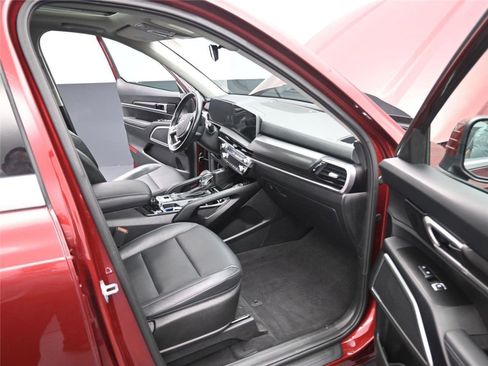 Used 2024 Kia Telluride S w/ S Sunroof Package image 9