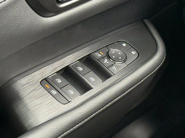 Certified 2026 Nissan Armada SL w/ Captain's Chari Seat Package AWD/4WD image 44