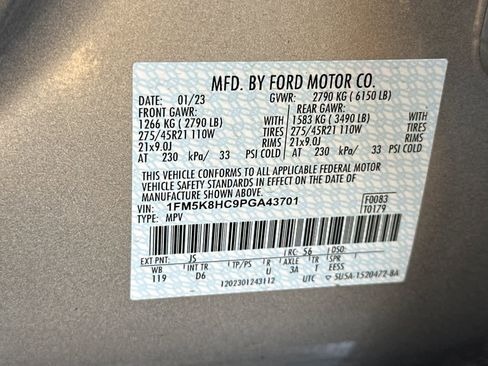 Certified 2023 Ford Explorer Platinum w/ Technology Package image 31