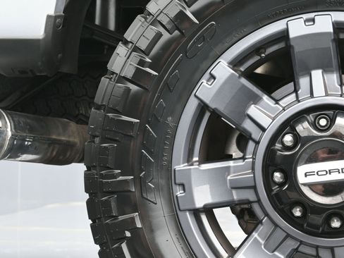 Used 2024 Ford F250 Lariat w/ Sport Appearance Package image 46