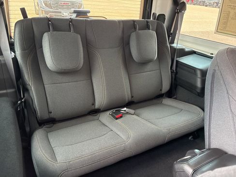 Used 2024 Jeep Wrangler Sport S image 13