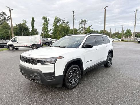 Used 2026 Jeep Cherokee Limited AWD/4WD image 9