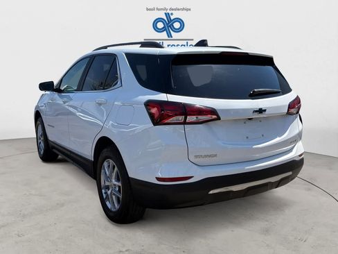 Used 2023 Chevrolet Equinox LT AWD/4WD image 4