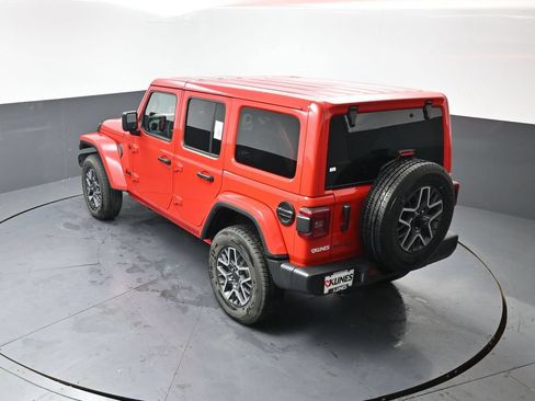 Used 2025 Jeep Wrangler Unlimited Sahara AWD/4WD image 48