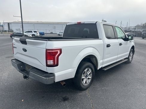 Used 2017 Ford F150 XLT image 4
