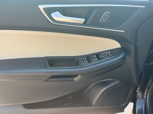 Used 2022 Ford Edge SEL AWD/4WD image 14
