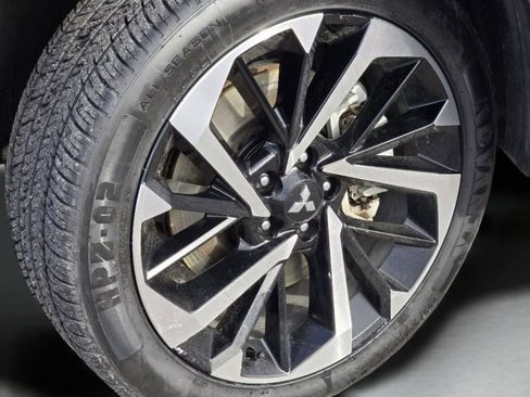 Used 2023 Mitsubishi Outlander SEL image 24