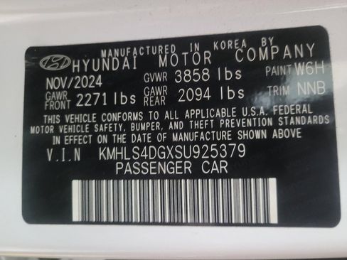 Used 2025 Hyundai Elantra SEL FWD image 33