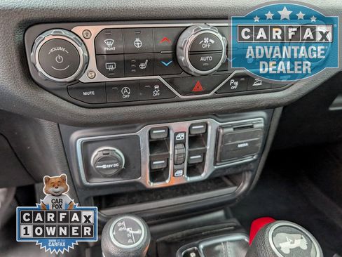 Used 2024 Jeep Wrangler Unlimited Sport AWD/4WD image 10