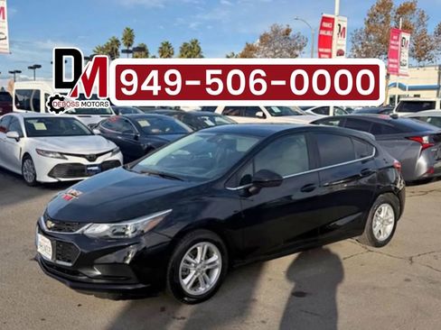 Used 2017 Chevrolet Cruze LT image 1