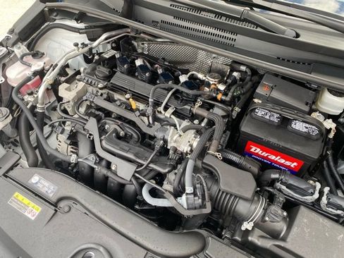 Used 2023 Toyota Corolla LE image 9