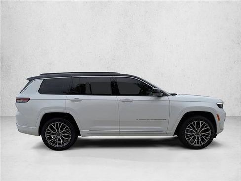 Used 2025 Jeep Grand Cherokee L Summit AWD/4WD image 4