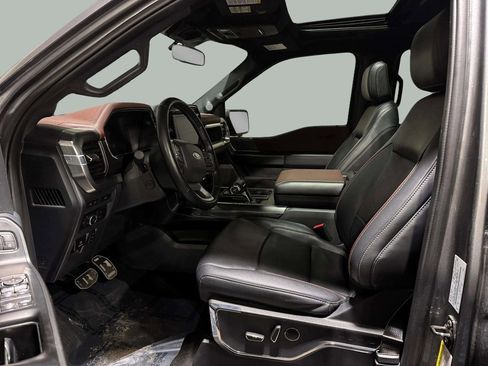 Used 2022 Ford F150 Lariat w/ Equipment Group 502A High image 5