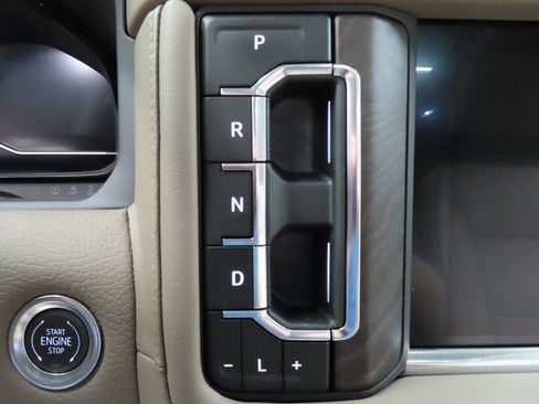 Used 2024 GMC Yukon Denali image 62