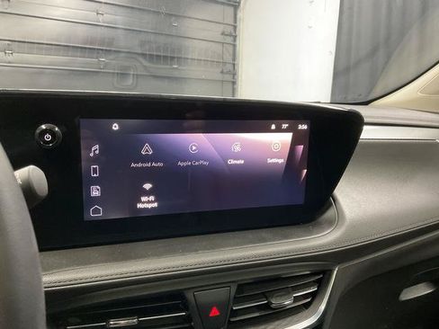 Used 2025 Buick Encore GX Avenir w/ Avenir Convenience Package AWD/4WD image 17