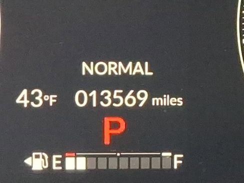 Used 2025 Honda Pilot Sport image 20