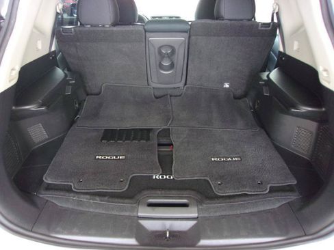 Used 2019 Nissan Rogue S w/ Special Edition Package FWD image 14