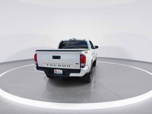 Certified 2019 Toyota Tacoma TRD Sport w/ Technology Package AWD/4WD image 7