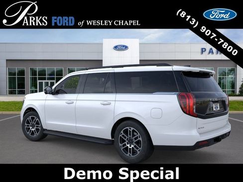 New 2026 Ford Expedition Max Active RWD image 4
