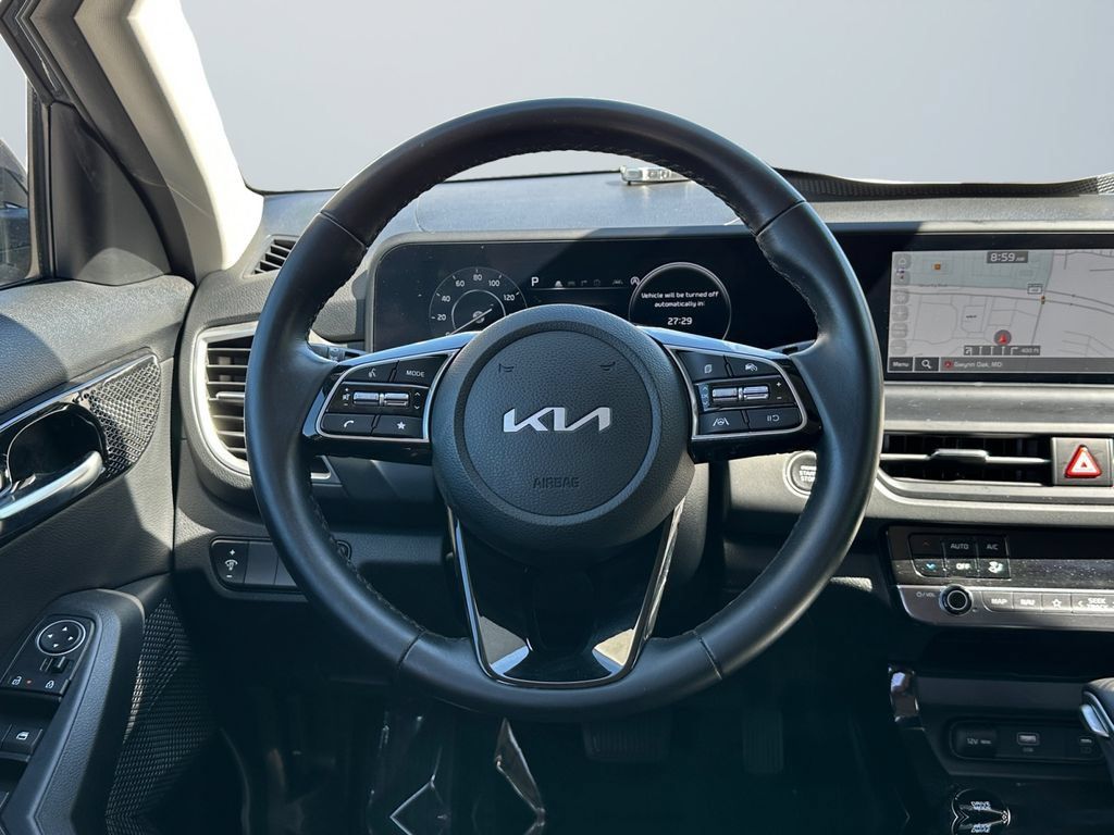 Certified 2025 Kia Seltos EX AWD/4WD image 12