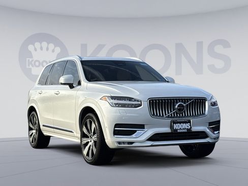 Used 2024 Volvo XC90 B6 Ultimate w/ Protection Package image 10