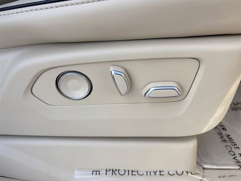 Certified 2023 Cadillac Escalade ESV Premium Luxury image 12