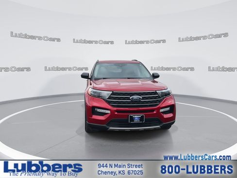 Used 2022 Ford Explorer XLT w/ Equipment Group 202A image 3