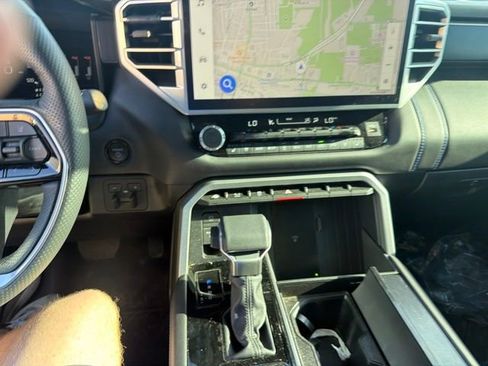 Used 2025 Toyota Sequoia Platinum AWD/4WD image 28