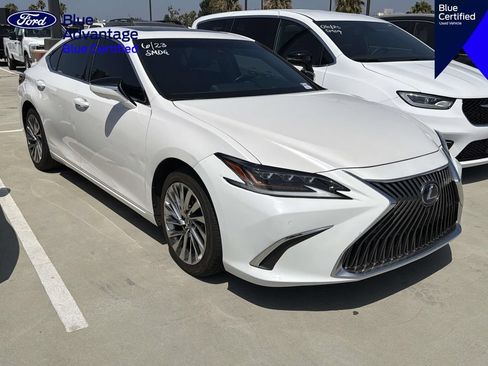 Used 2021 Lexus ES 300h w/ Luxury Package FWD image 17