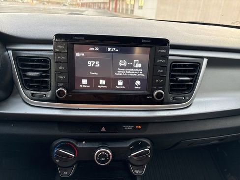 Used 2020 Kia Rio S image 11