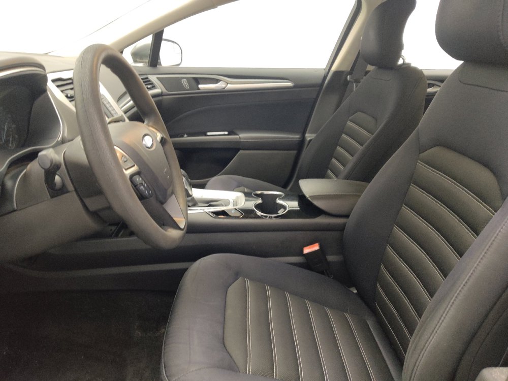 Used 2014 Ford Fusion SE FWD image 17