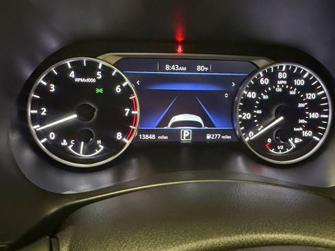 Used 2025 Nissan Sentra SV w/ SV Premium Package FWD image 19