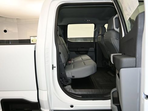 New 2026 Ford F250 XL w/ XL Chrome Package AWD/4WD image 25