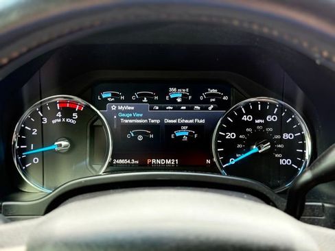 Used 2019 Ford F250 Platinum w/ Platinum Ultimate Package AWD/4WD image 35