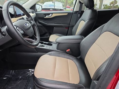 Used 2022 Ford Escape Titanium w/ Titanium Elite Package FWD image 20