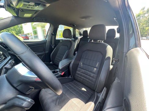 Used 2019 Volkswagen Jetta GLI FWD image 11