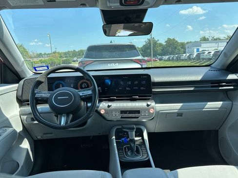 Used 2024 Hyundai Kona SEL AWD/4WD image 5