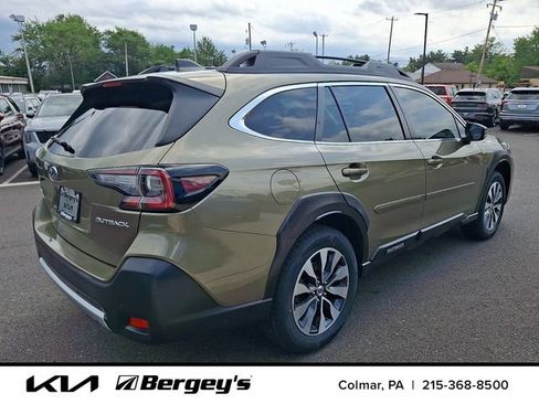 Used 2023 Subaru Outback Limited AWD/4WD image 5