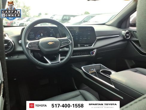 Used 2025 Chevrolet Equinox LT w/ Convenience Package II FWD image 13
