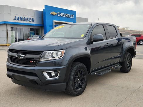 Used 2019 Chevrolet Colorado Z71 image 2