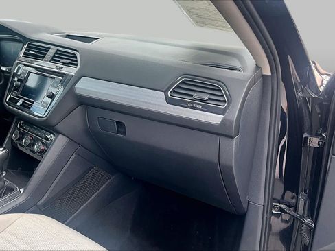 Used 2022 Volkswagen Tiguan S FWD image 18