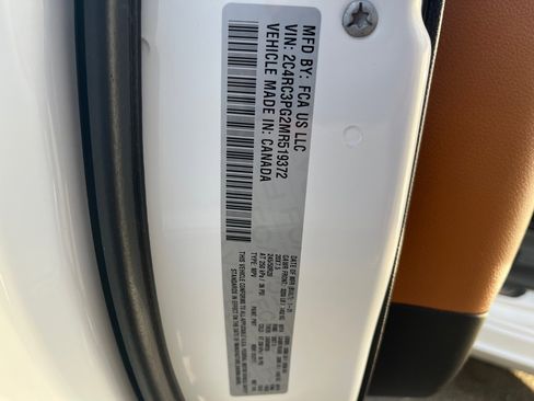 Used 2021 Chrysler Pacifica Pinnacle image 31