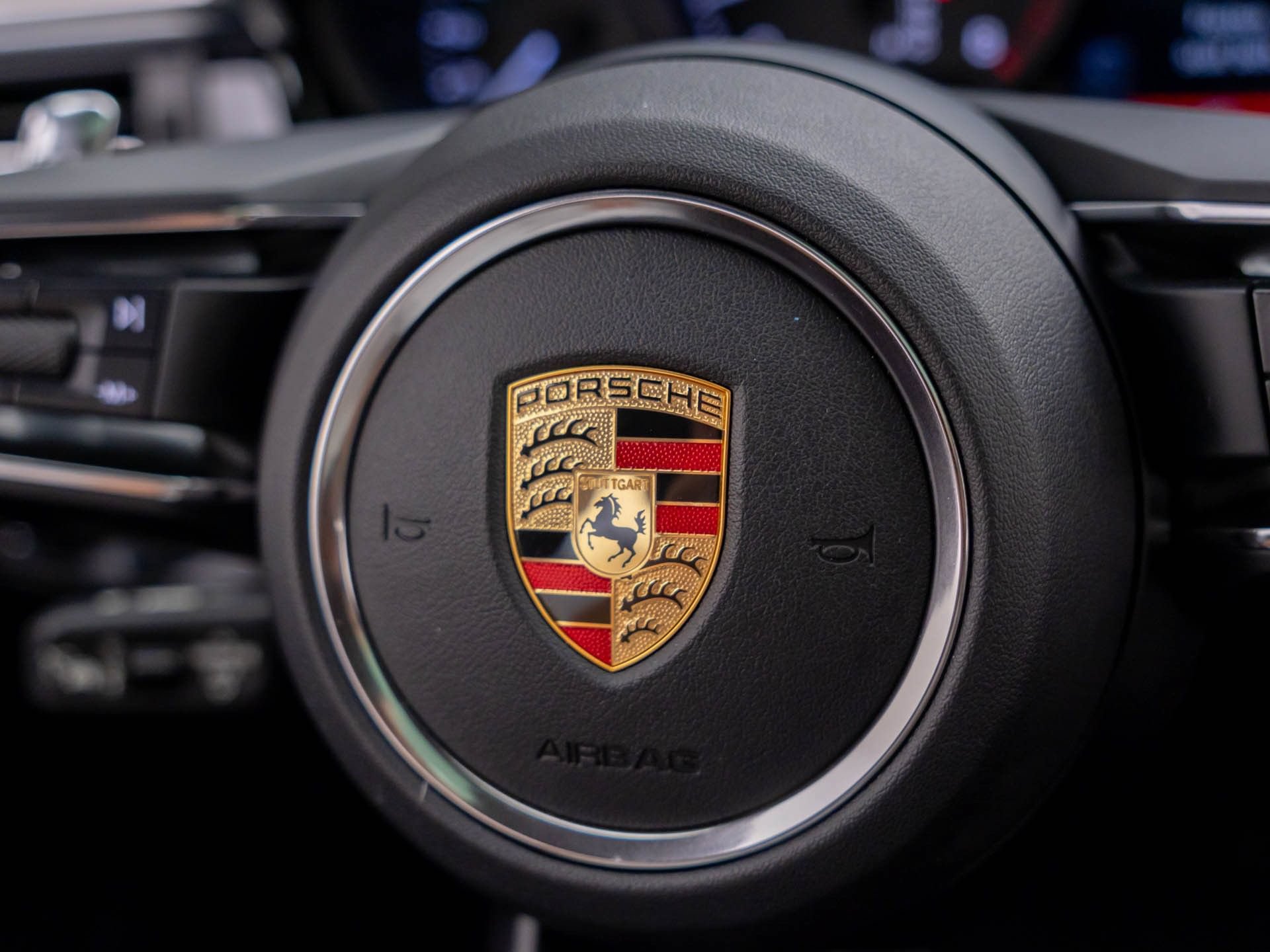 Used 2024 Porsche Macan AWD/4WD image 23