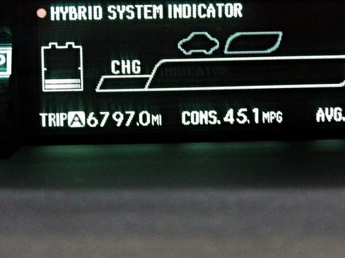 Used 2012 Toyota Prius Four image 14