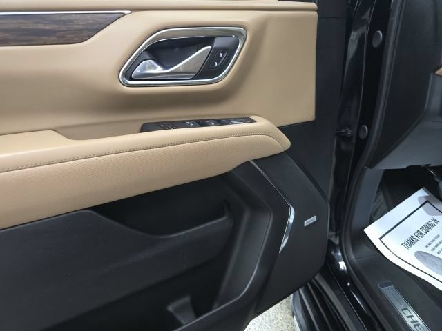 Used 2024 Chevrolet Tahoe Premier AWD/4WD image 16